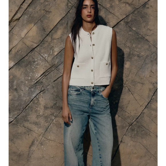 Zara White Sleeveless Button-Up Top - Picture 3 of 3